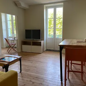 Au Coeur Des Sources - Face Aux Parcs & Thermes - Hypercentre Apartment