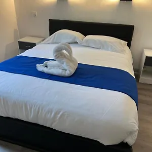 Castel Louis Hotel